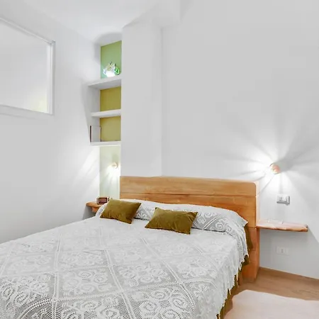 Guesthost - Madame Fully Equipped בארי