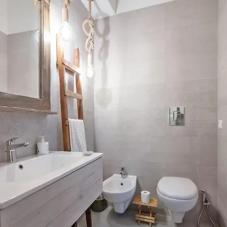 Apartment Madame Bari' In The Heart Of